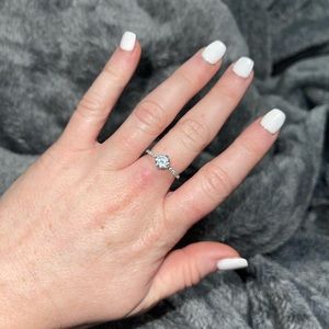 White Sapphire Crystal 18KGF  Ladies Sz 6